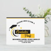 Graduate Jaune Noir Blanc Graduation Invitation (Debout devant)