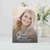 Graduation 2025 Grad Photos Script Faire-part (Debout devant)