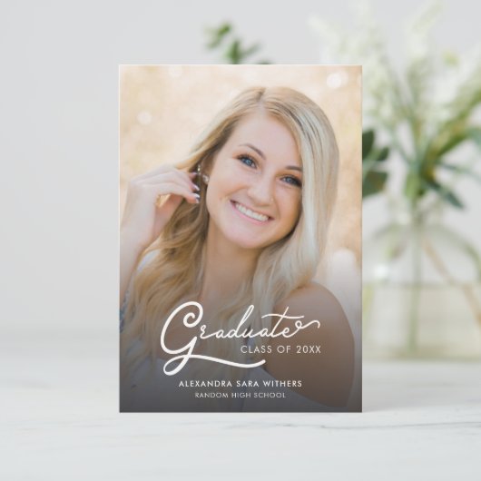 Graduation 2025 Grad Photos Script Faire-part (Debout devant)