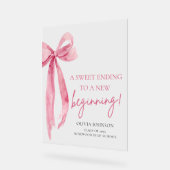 Graduation De Bow Une Douce Se Terminant Par Un No (Angle)