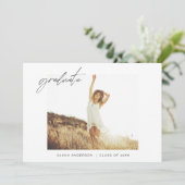 Graduation - Faire-part de diplôme - photo minimal (Debout devant)