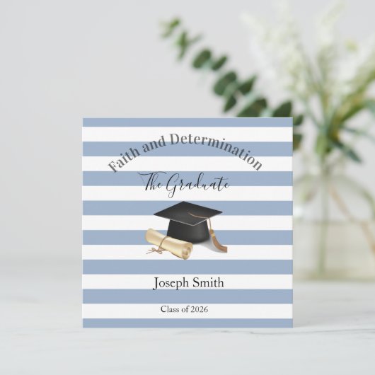 Graduation Invitation Blue Stripe  (Debout devant)