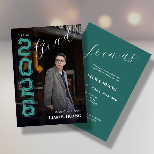 Graduation invitation with photo portrait