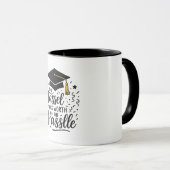 "Graduation Mug - Illustration du Casquette d'admi (Devant droit)