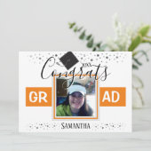 Graduation Orange simple carré photo Invitation (Debout devant)
