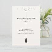 Graduation Party Invitation with Black Tassel (Debout devant)
