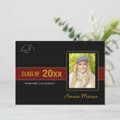 Graduation Party Photo rouge Invitation (Debout devant)