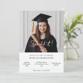 Graduation photo minimaliste Invitation (Debout devant)