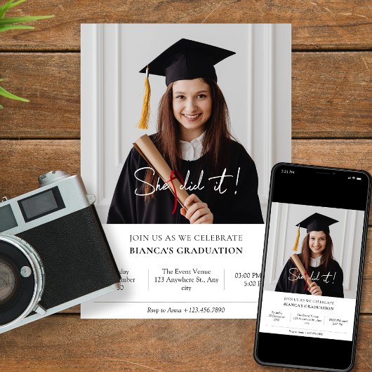 Graduation photo minimaliste Invitation