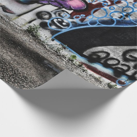 Graffiti grijze roze schedel Urban Street Wall Art Cadeaupapier (Hoek)