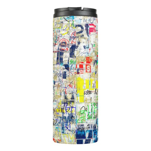 Graffiti straatmuur. Grunge wallart, straat, backg Thermosbeker (Achterkant)