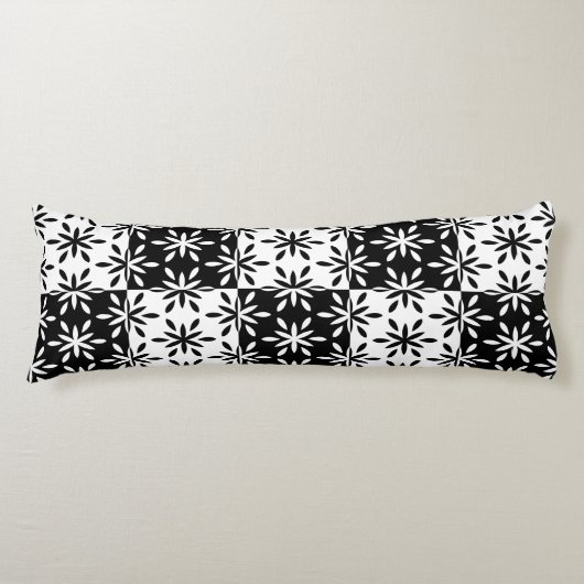 Grafisch zwart-wit en wit geometrisch ventilatorpa lichaamskussen (Voorkant)