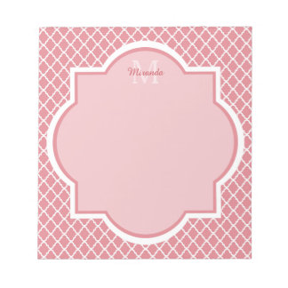 Grafische roze quatrefoliemonogram met naam notitieblok