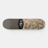 Grafische veren met monogram goudstapes skateboard (Horizontaal)