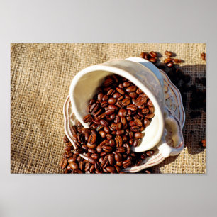 Grains de café dans une affiche de tasse