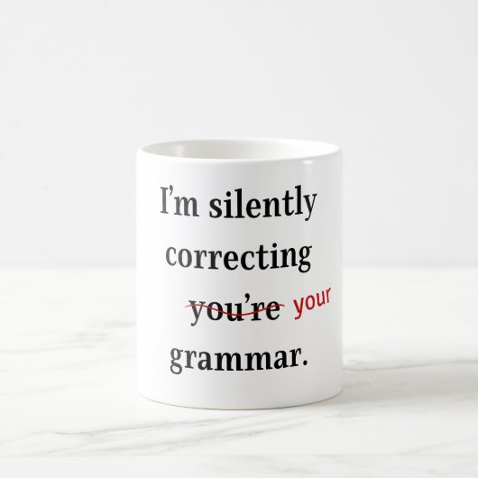 Grammar Guardian Mok: Sip, Snicker en Correct Koffiemok (Center)