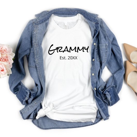 Grammy Nana Gigi Oma Grootmoeder gepersonaliseerd T-shirt