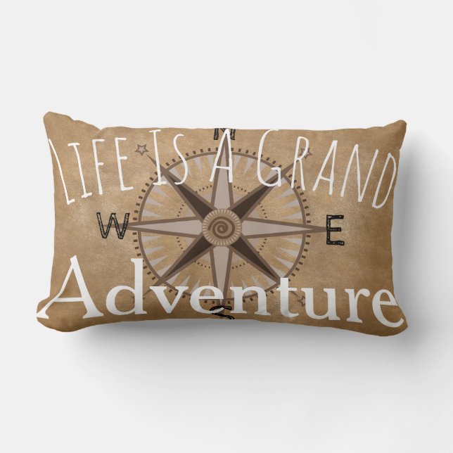 Grand Adventure Typografie & Compass Kussen (Voorkant)