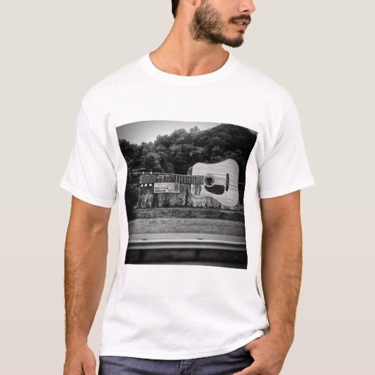 Grand Guitar T-Shirt (Devant)