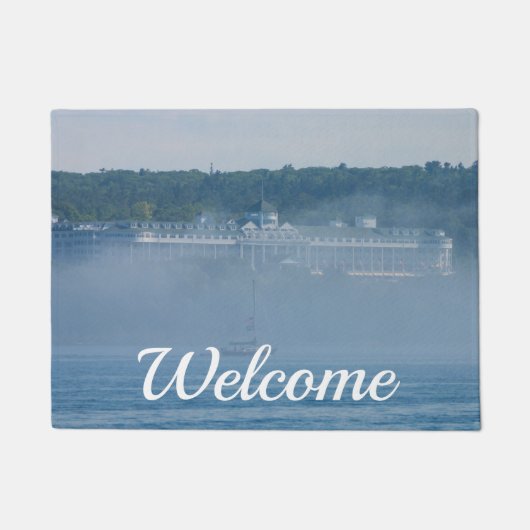 Grand Hôtel À Travers Le Tapis D'Accueil Fog (Devant)