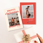 Grand Joyeux Carte photo de Noël<br><div class="desc">Ce design typographique présente une grande et belle police serif "joyeux noël de la" sur une grande photo avec une police cursive pour le nom. Une photo et un petit message d'accueil supplémentaires sont disponibles au dos. Cette carte de vacances évoque une légère ambiance rétro et est prête pour votre...</div>