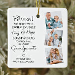 Grand-parents bénis Grand-mère Grand-père Collage<br><div class="desc">Célébrez vos grands-parents avec un ornement photo-collage personnalisé. Ce grand-père unique cite ornement est le cadeau parfait que ce soit un anniversaire, un grand-père ou Noël. Nous espérons que votre cadeau de grand-parent gardien spécial deviendra un souvenir précieux pour les années à venir. . Citation " Heureux ceux qui se...</div>