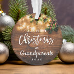 Grand-parents First Christmas String Lights Photo<br><div class="desc">**** N'oubliez pas de télécharger votre photo préférée au dos. Si vous n'avez pas besoin du placement photo, vous pouvez le retirer en utilisant l'outil de conception ***** Célébrez votre premier Noël en tant que grand-parents avec ce Rustique Look bois Chaîne de Noël Lumières Photo Ornament. Ajoutez une photo et...</div>