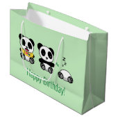 Grand Sac Cadeau 3 mignons petits pandas sur vert (Devant Angle)