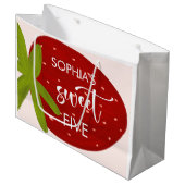 Grand Sac Cadeau Anniversaire de enfant de fraise sucrée (Devant Angle)