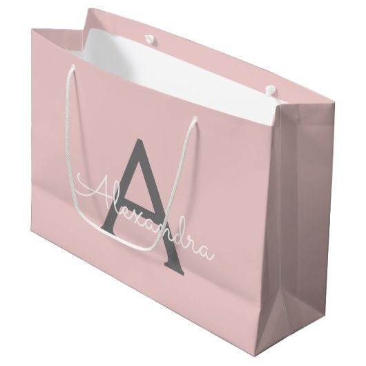 Grand Sac Cadeau Blush Pink Grey Modern Script Girly Monogram (Devant Angle)