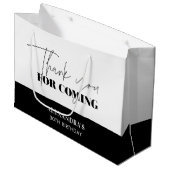 Grand Sac Cadeau Chic Noir Blanc Script Anniversaire Merci (Devant Angle)