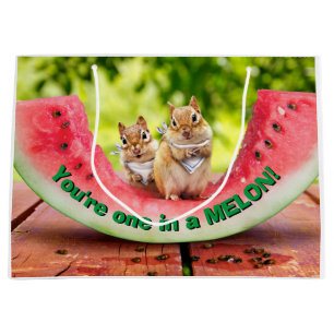 Grand Sac Cadeau Chipmunks mangeant de la pastèque