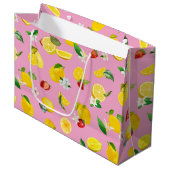 Grand Sac Cadeau Citron et fraise 1 (Devant Angle)