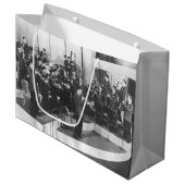 Grand Sac Cadeau Dans l'humeur (Devant Angle)