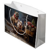 Grand Sac Cadeau Décor de Noël de Bulldog Snowy Sleigh (Dos Angle)