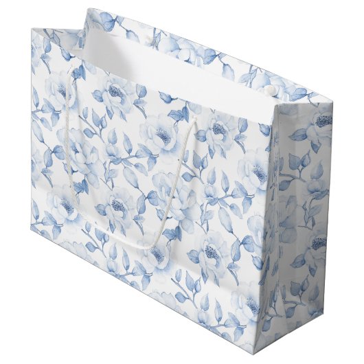 Grand Sac Cadeau Douche de Mariage Florale Bleue et Blanche Chic (Devant Angle)