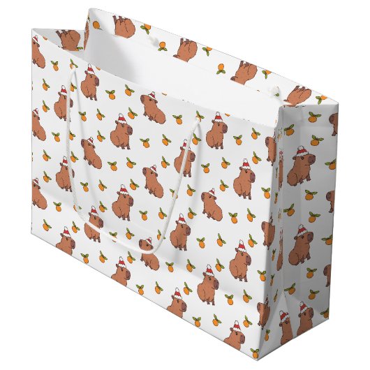 Grand Sac Cadeau Festive Capybara Noël (Devant Angle)