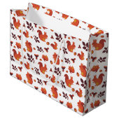 Grand Sac Cadeau Feuilles d'automne, Acorns et Motif d'écureuils (Devant Angle)