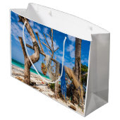 Grand Sac Cadeau Filets de pêche séchant sur la plage (Dos Angle)