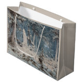 Grand Sac Cadeau Forêt de neige en hiver (par Andreas Achenbach) (Devant Angle)