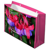 Grand Sac Cadeau Fuchsia violette avec sépales roses Floral (Devant Angle)