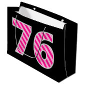 Grand Sac Cadeau Fun rose rayé "76"; Joyeux 76e anniversaire; Nom (Devant Angle)