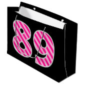 Grand Sac Cadeau Fun rose rayé "89"; Joyeux 89e anniversaire; Nom (Devant Angle)