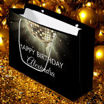 Grand Sac Cadeau Gold Black 60th Birthday Party 70's Disco Ball<br><div class="desc">Ajoutez une touche super à votre cadeau d'anniversaire avec notre sac cadeau Disco Ball Large Gold 60th Birthday Party 70's. Ce sac plein de vie et d'inspiration rétro est le choix idéal pour présenter votre cadeau spécial en style, ajoutant une couche supplémentaire d'excitation à la célébration. Dans une teinte violette...</div>