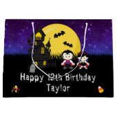 Grand Sac Cadeau Halloween Joyeux Anniversaire Vampires foncé viole (Devant)