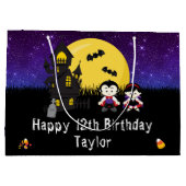 Grand Sac Cadeau Halloween Joyeux Anniversaire Vampires foncé viole (Dos)