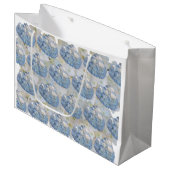 Grand Sac Cadeau Hydrangeas Élégants Bleus et Blancs (Devant Angle)