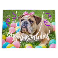 Joyeux anniversaire de bouledogue mignon