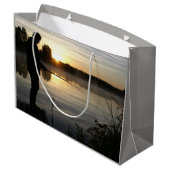 Grand Sac Cadeau Le matin du pêcheur (Dos Angle)