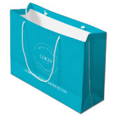 Grand Sac Cadeau Logo blanc personnalisé sur le site web bleu cyan (Devant Angle)